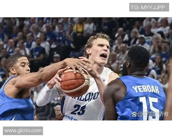 德国与芬兰在2000欧预赛中的激烈对决回顾与分析